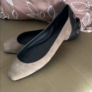Diane von Furstenberg - Taupe & Black Flats